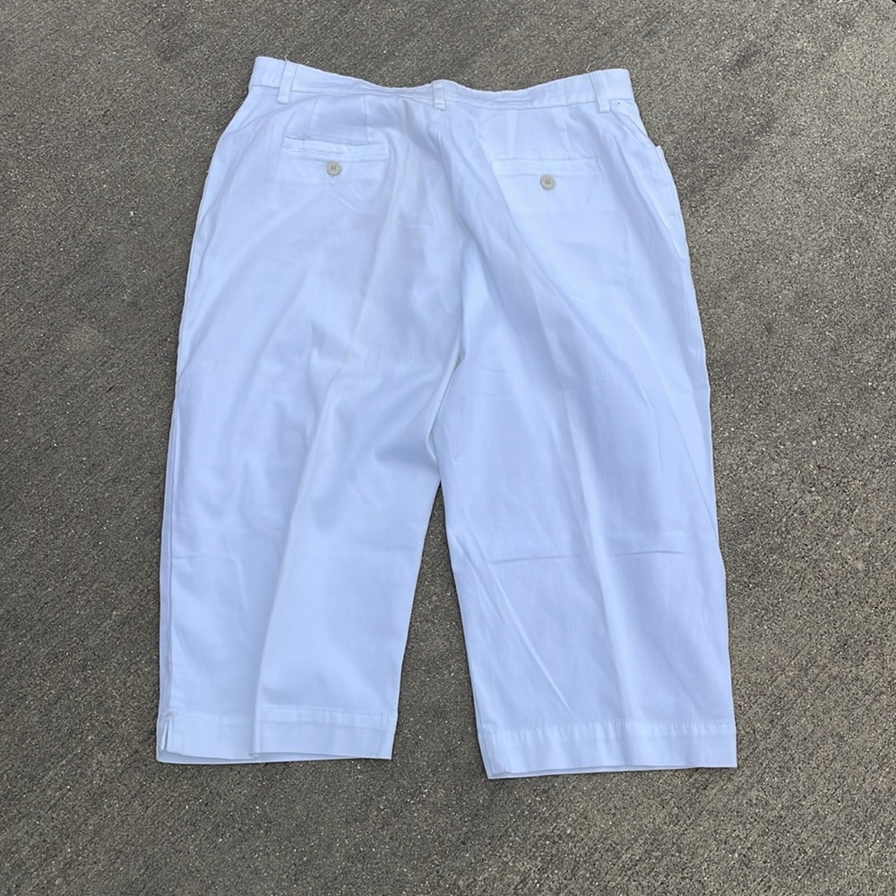 NWT LEE At the Waist Bright White Capri pants womens size 16 Petite Cotton - Picture 4 of 4